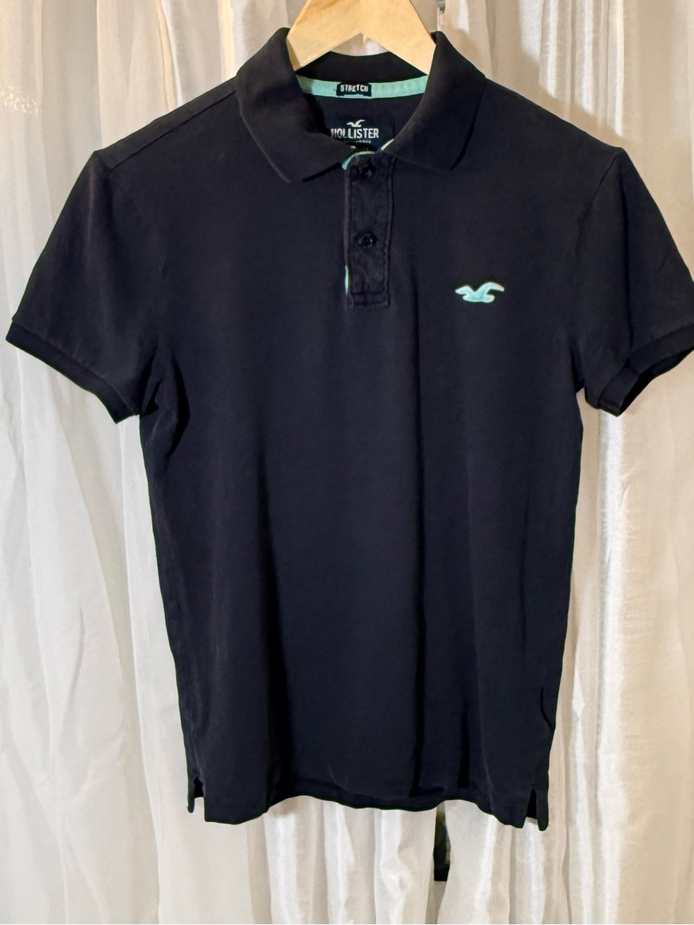 Hollister Men’s Dark Navy Polo with Teal Logo